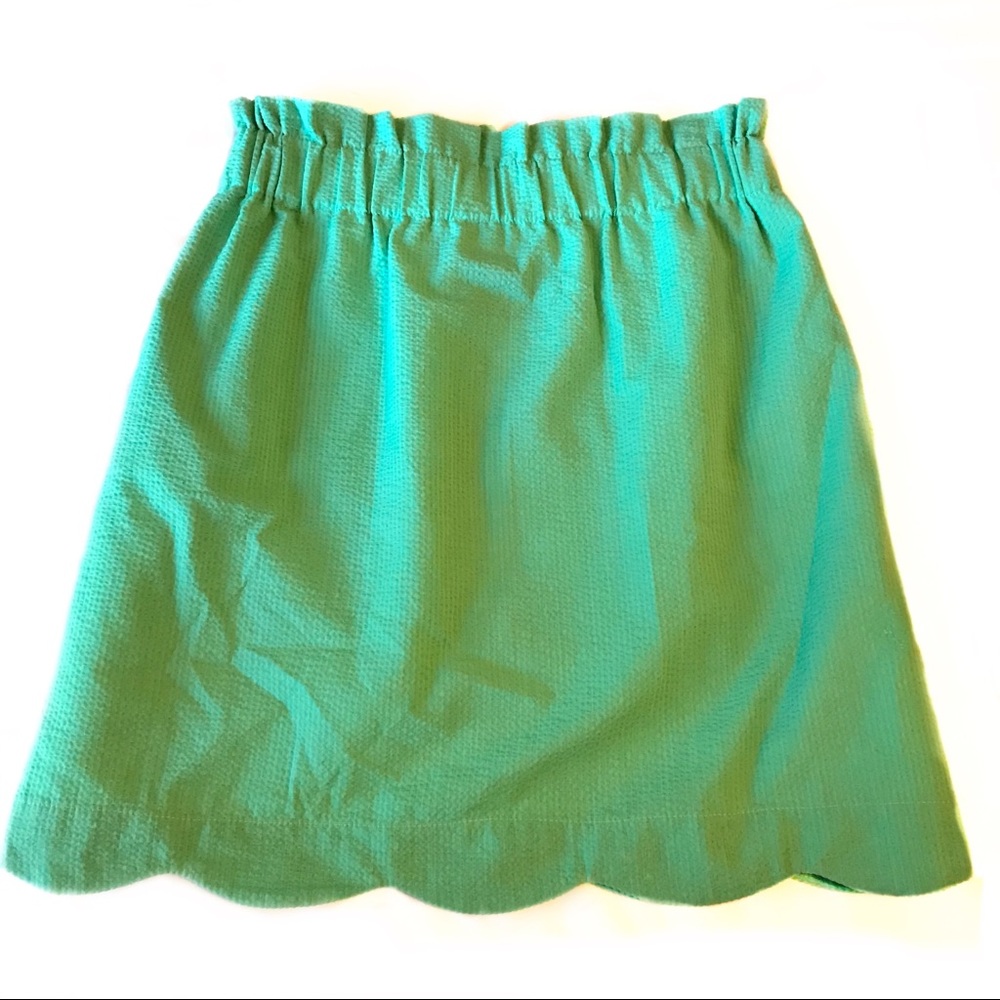 Scallop edge skirt